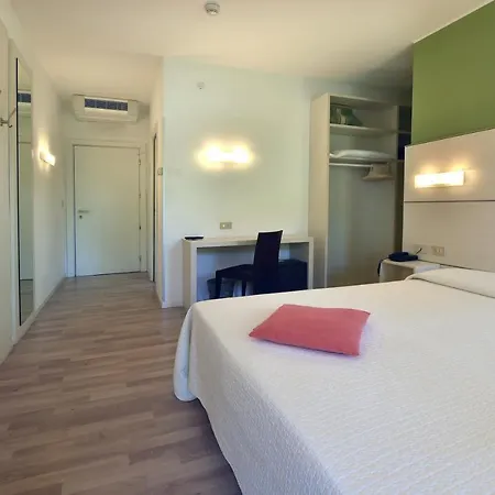 Hotel Meublè Nazionale 4*