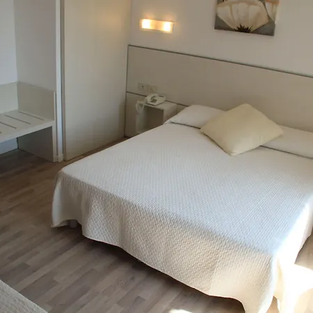 Meublè Nazionale Hotel 4*