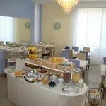 蒙布勒国家酒店 4* 利尼亚诺萨比亚多罗