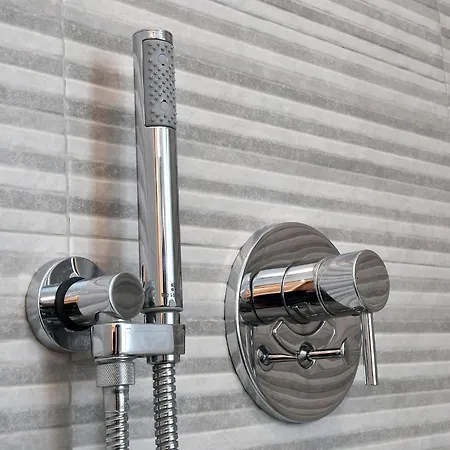 Meuble Nazionale 4* لينانو سابيادورو