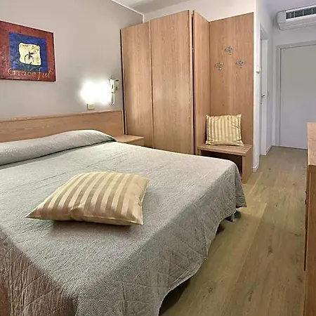 호텔 Meuble Nazionale 4*