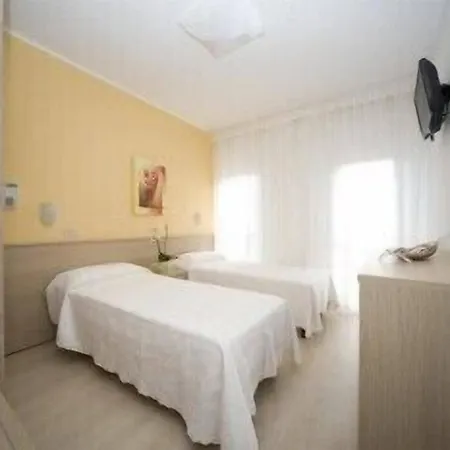 Meuble Nazionale 4* ליגננו סביאדורו