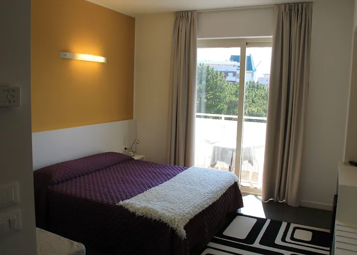 Meuble Nazionale リニャーノ・サッビアドーロ