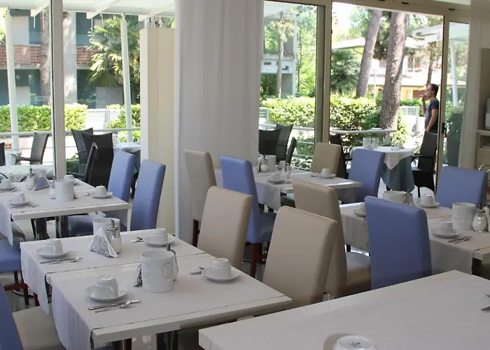 Meuble Nazionale リニャーノ・サッビアドーロ